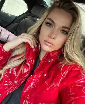 Watch Fucking Online Массаж кезінде массажисттің жыныс мүшесі тік болды.